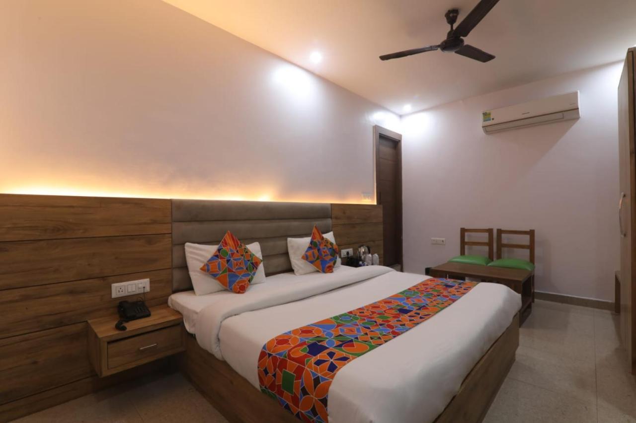Icyhotels Hl Inn Chinhat エクステリア 写真