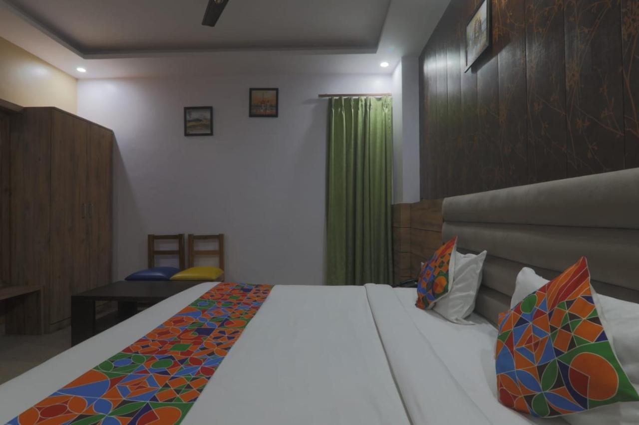 Icyhotels Hl Inn Chinhat エクステリア 写真