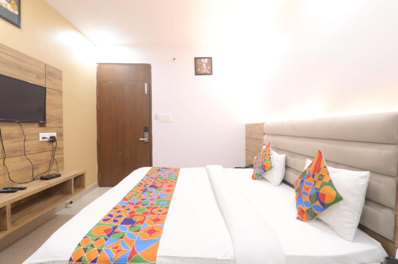 Icyhotels Hl Inn Chinhat エクステリア 写真