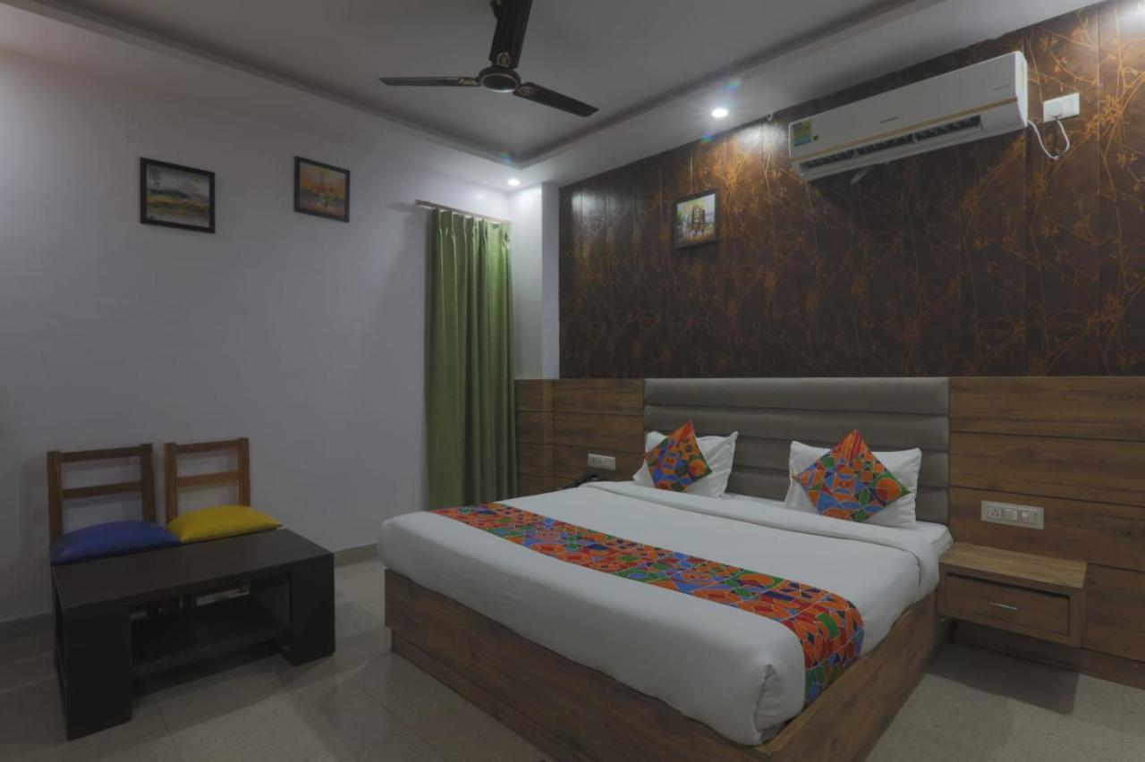 Icyhotels Hl Inn Chinhat エクステリア 写真
