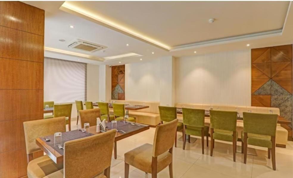 Icyhotels Hl Inn Chinhat エクステリア 写真